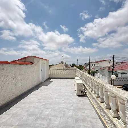 Feriehus Adosado En Zona Tranquila Torrevieja