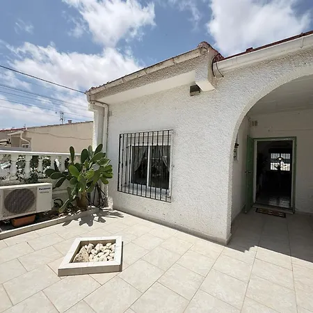 Feriehus Adosado En Zona Tranquila Torrevieja